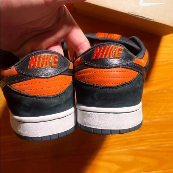 SOLD on the gram (@chillwillscloset) -Nike Pro B Dunk Low ”Flash” 2002 304292801 - Picture 11 of 11